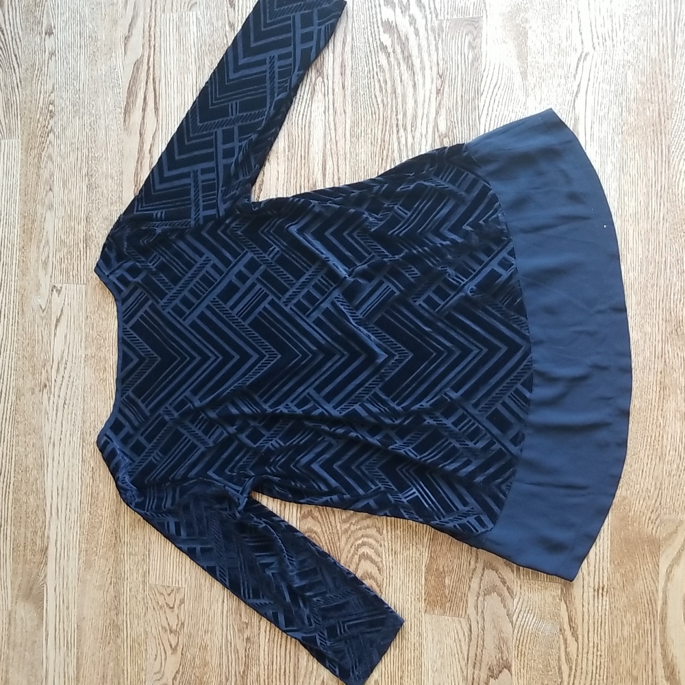 (M) Jones New York Velvet Detailed Slightly Sheer Top 3/4 Length Sleeves - Picture 10 of 10